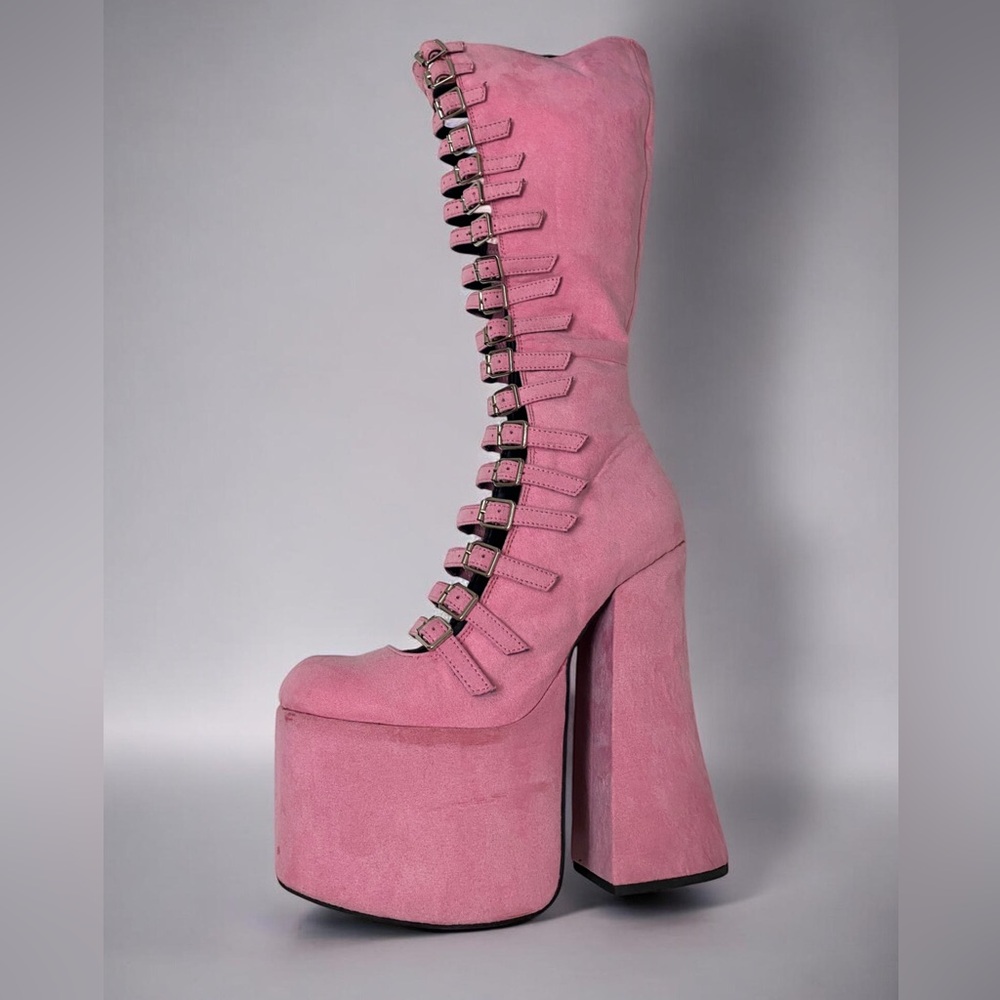 Current Mood “Transaction” Dusty Pink Platform Boots 💕 - Picture 7 of 16